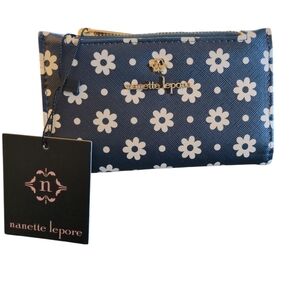 Nanette Lepore Amie Wallet in Navy and White Daisy Pattern - NWT